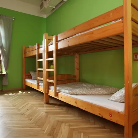 Hostel Intro *