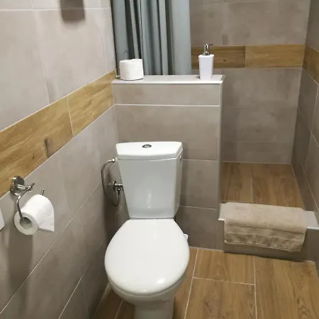 旅馆 英特鲁旅馆 *